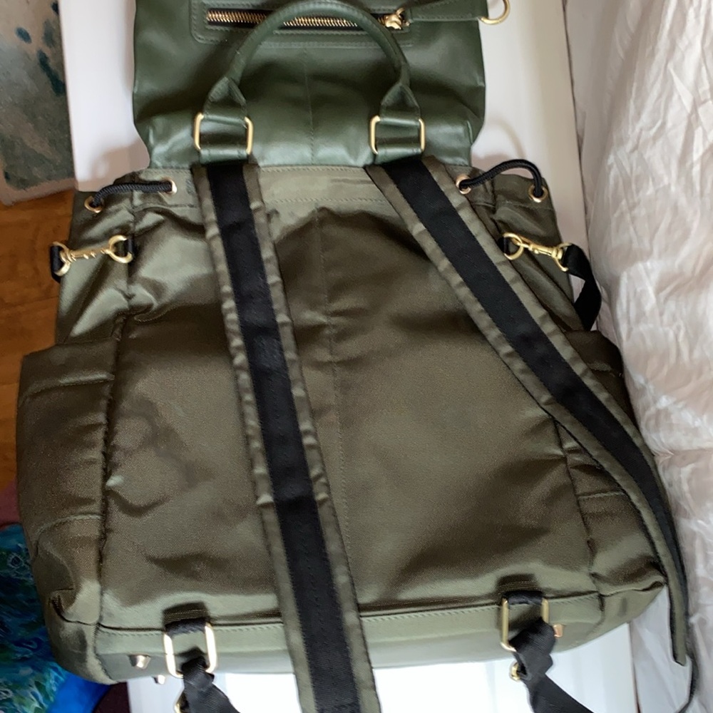 Skip Hop Green Backpack Diaper Bag - Picture 4 of 7